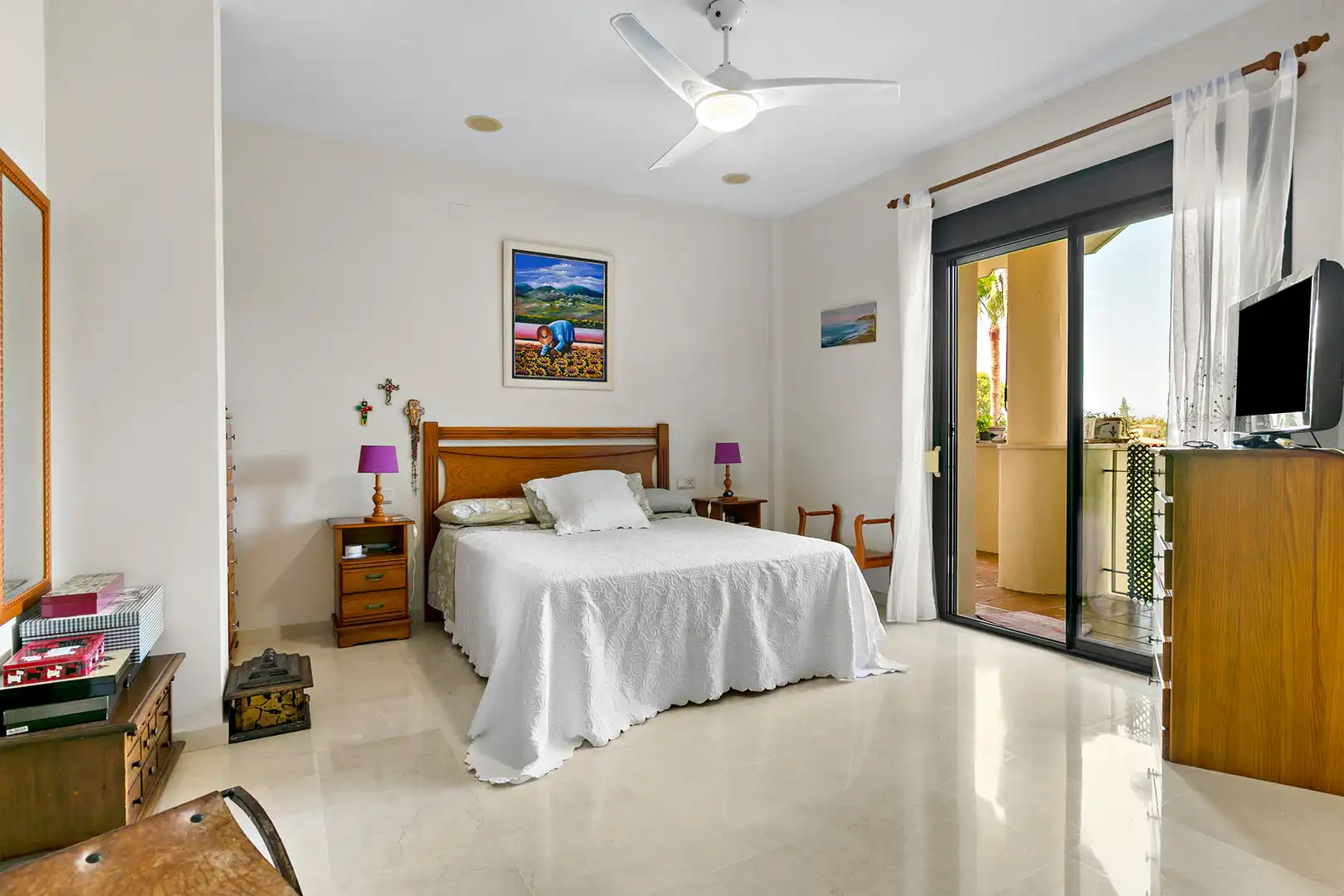 Habitación de Apartamento en venta en Marbella con Terraza y Internet