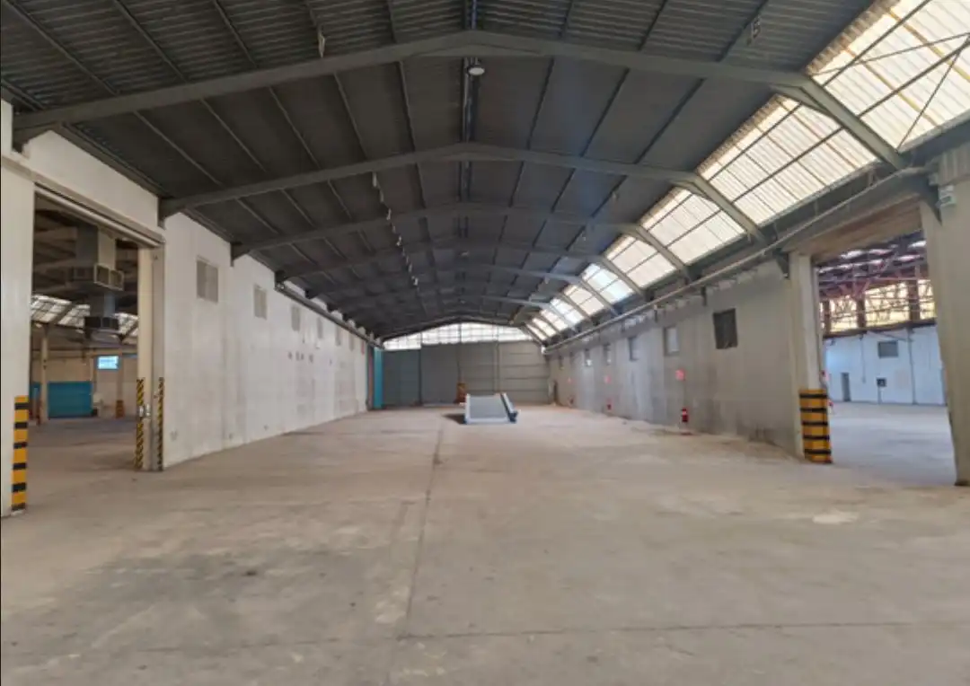 Fabrikhallen zum Verkauf in El Llano
