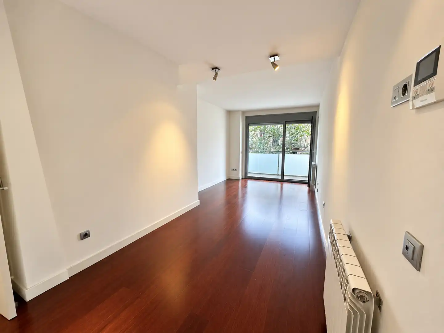 Flat with terrace for sale in Carrer de París, imagen 3