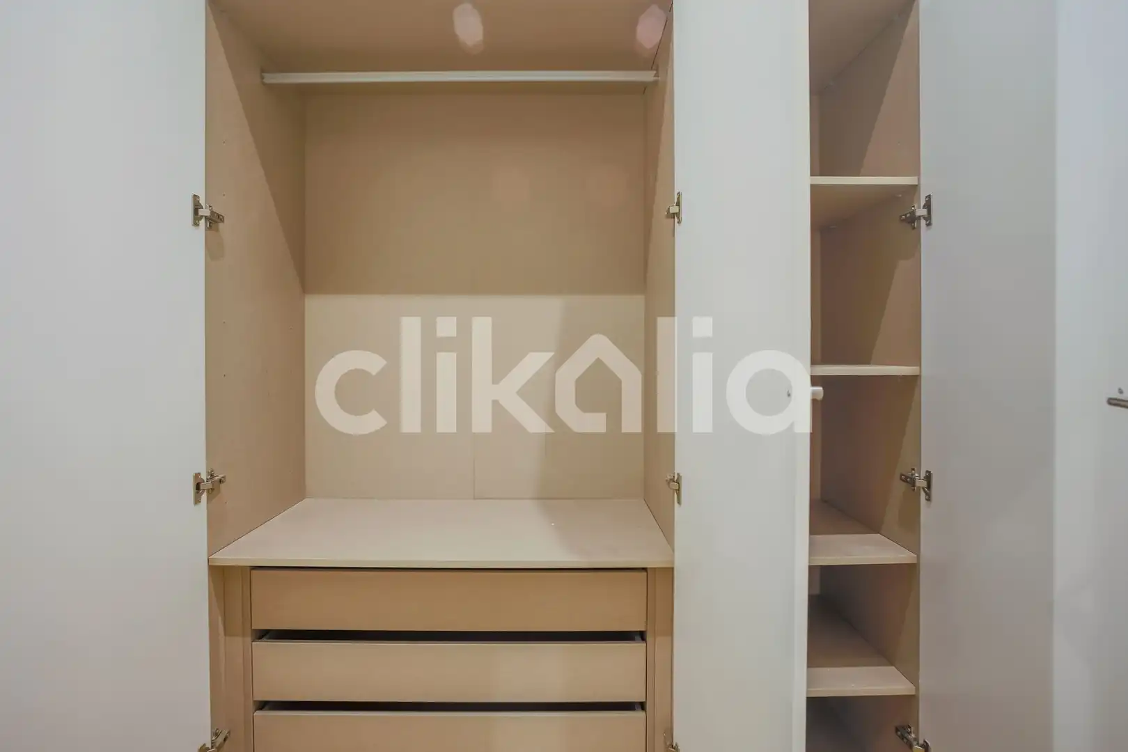 Habitación de Piso en venta en Madrid con Aire acondicionado y Calefacción