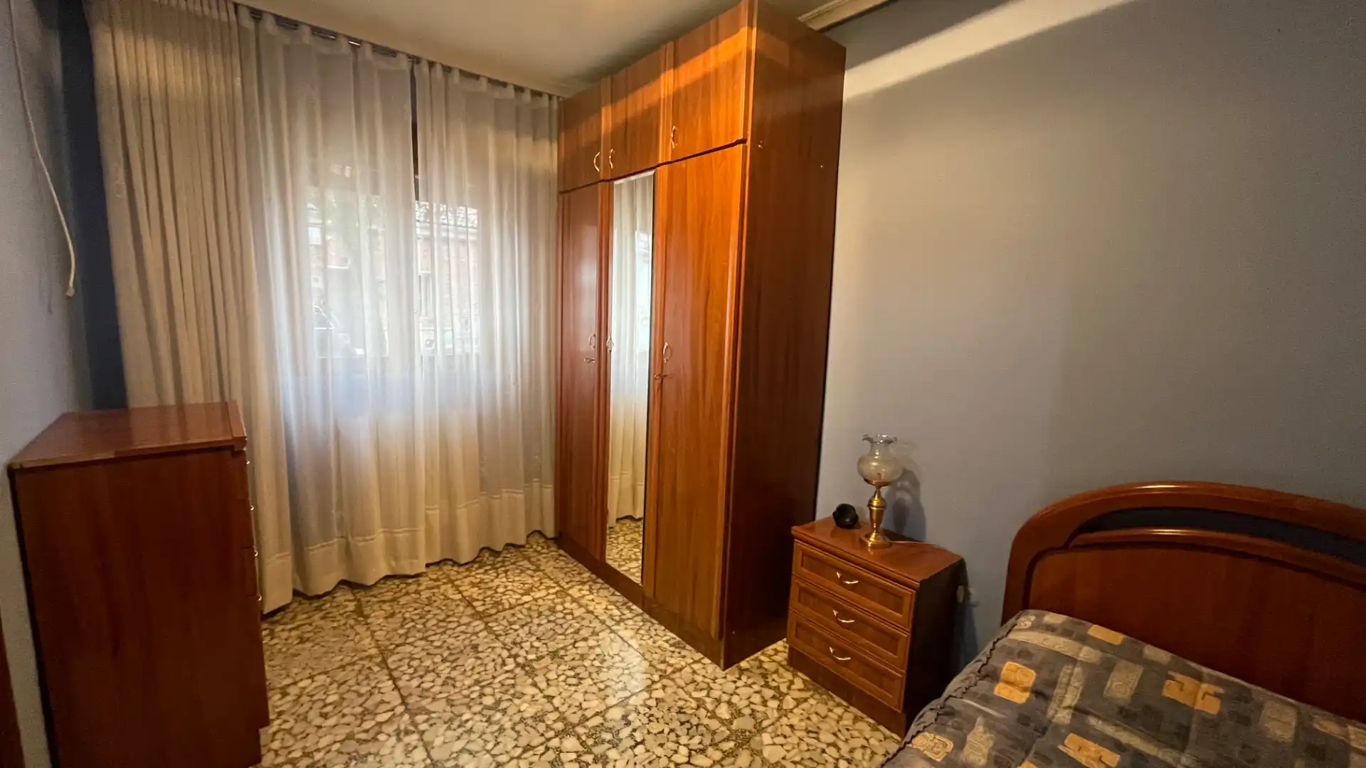 Dormitori de Casa o xalet en venda en Valladolid amb Calefacció i Moblat