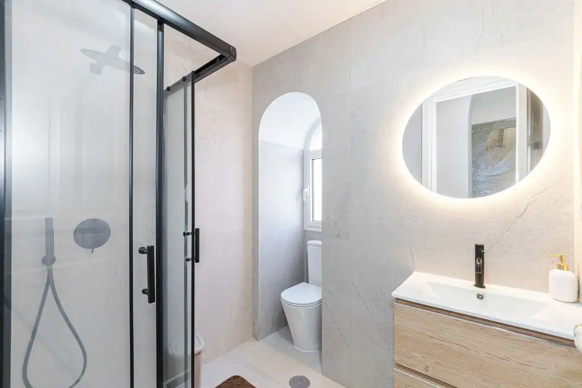 Bathroom of Flat for sale in Utrera  with Heating, Terrace and Furnished