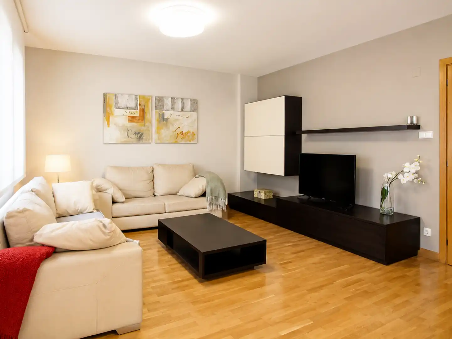 Sala d'estar de Casa o xalet de lloguer en Orkoien amb Calefacció, Jardí privat i Terrassa