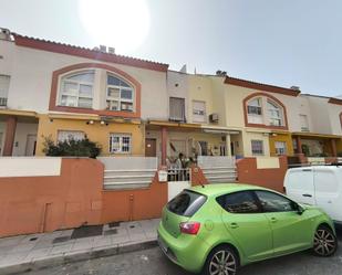 Exterior view of Single-family semi-detached for sale in  Huelva Capital  with Terrace and Balcony