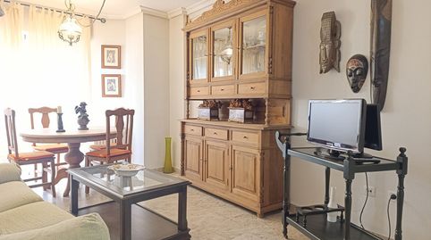 Apartamento con terraza en calle Elisa Cendrero