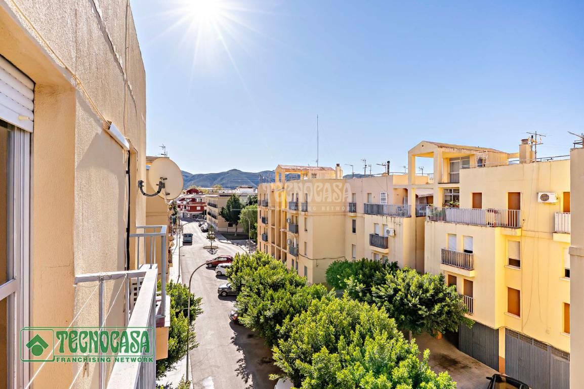 Flat for sale in Berja