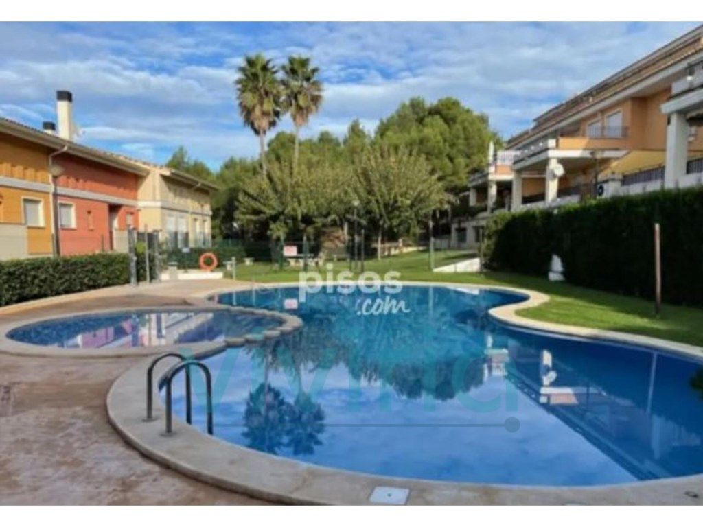Swimming pool of Single-family semi-detached for sale in Chiva