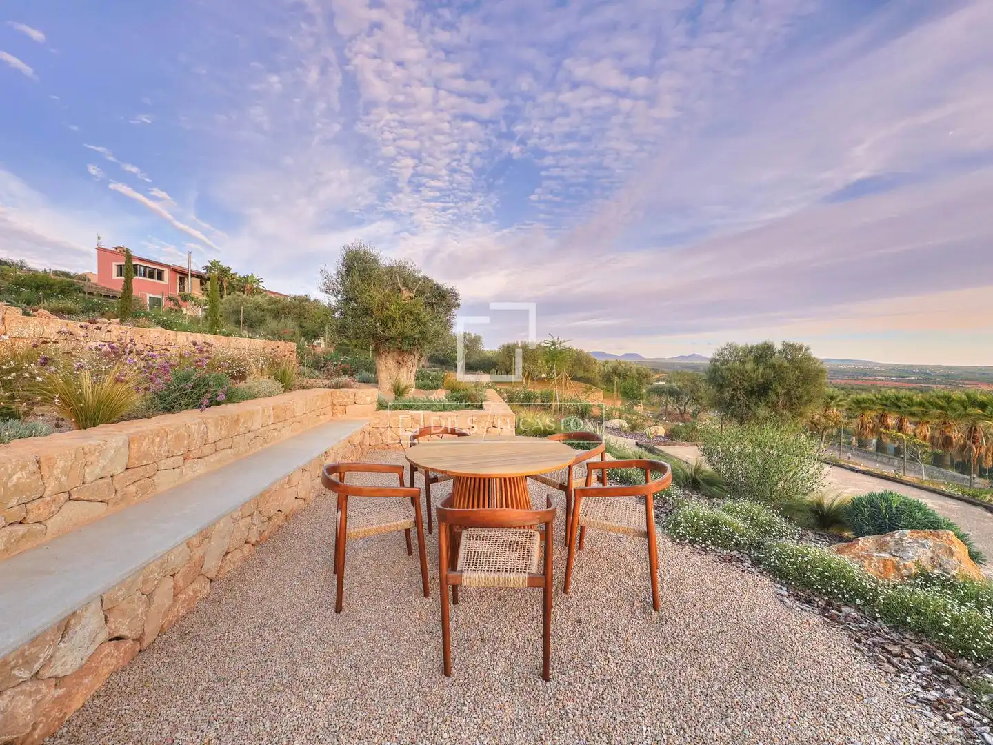 Terrasse von Country house zum Verkauf in  Palma de Mallorca mit Klimaanlage, Heizung und Privatgarten