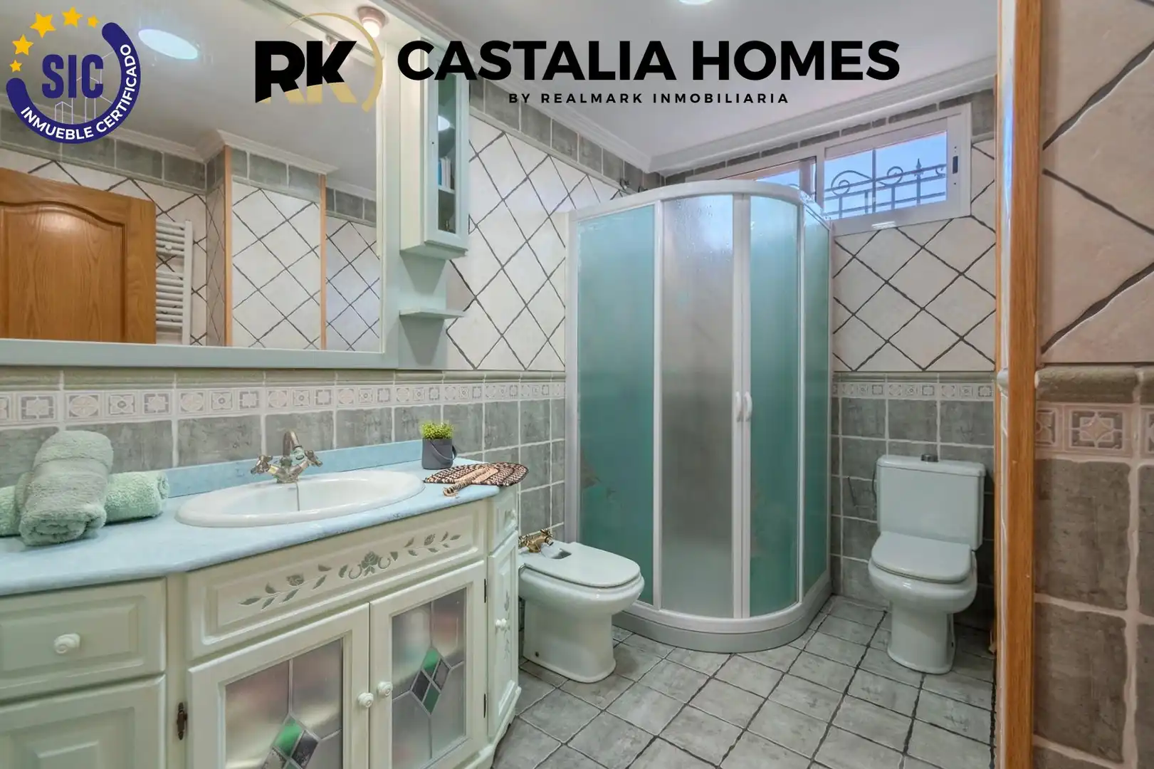 Bany de Casa o xalet en venda en Borriol amb Aire condicionat, Calefacció i Jardí privat
