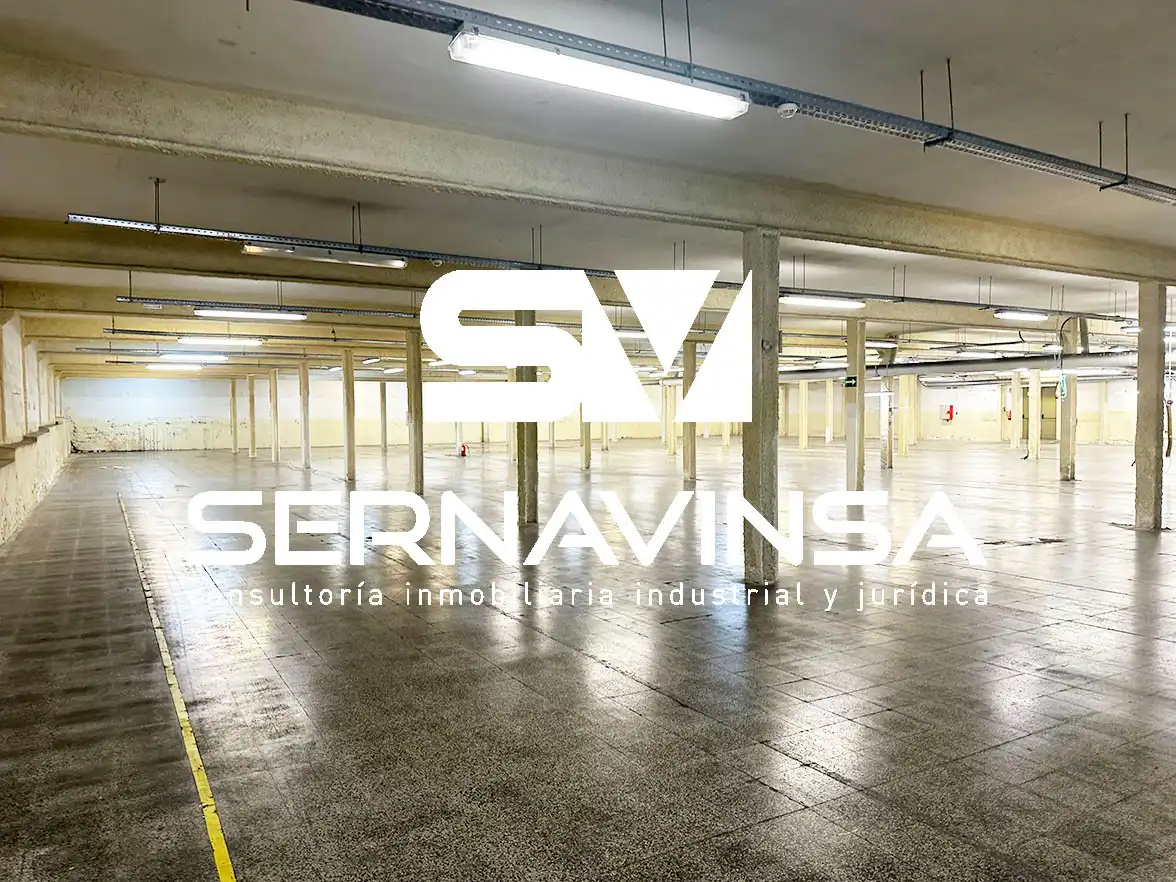 Vista exterior de Nave industrial de alquiler en Sabadell