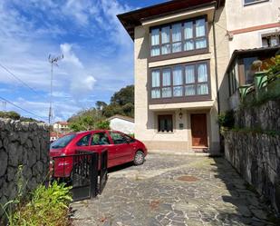 Vista exterior de Casa o xalet en venda en Llanes amb Terrassa