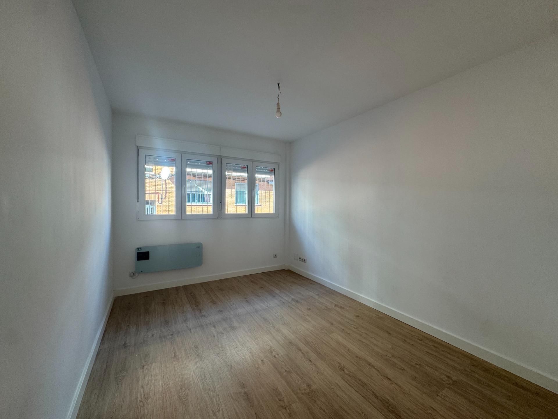 Dormitori de Pis de lloguer en  Madrid Capital amb Calefacció i Terrassa