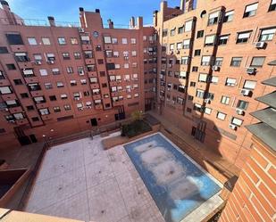 Exterior view of Flat for sale in  Madrid Capital  with Balcony