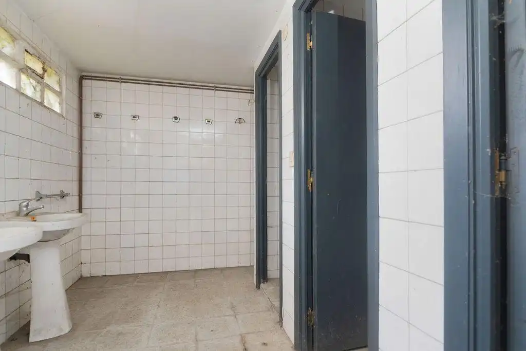 Bathroom of Industrial buildings for sale in Outeiro de Rei