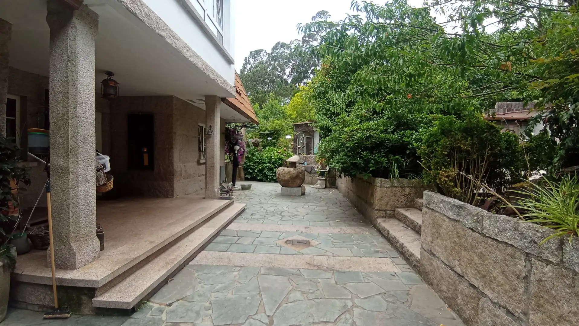 Casa o chalet en venta en Pontevedra Capital  con Jardín privado, Terraza y Piscina