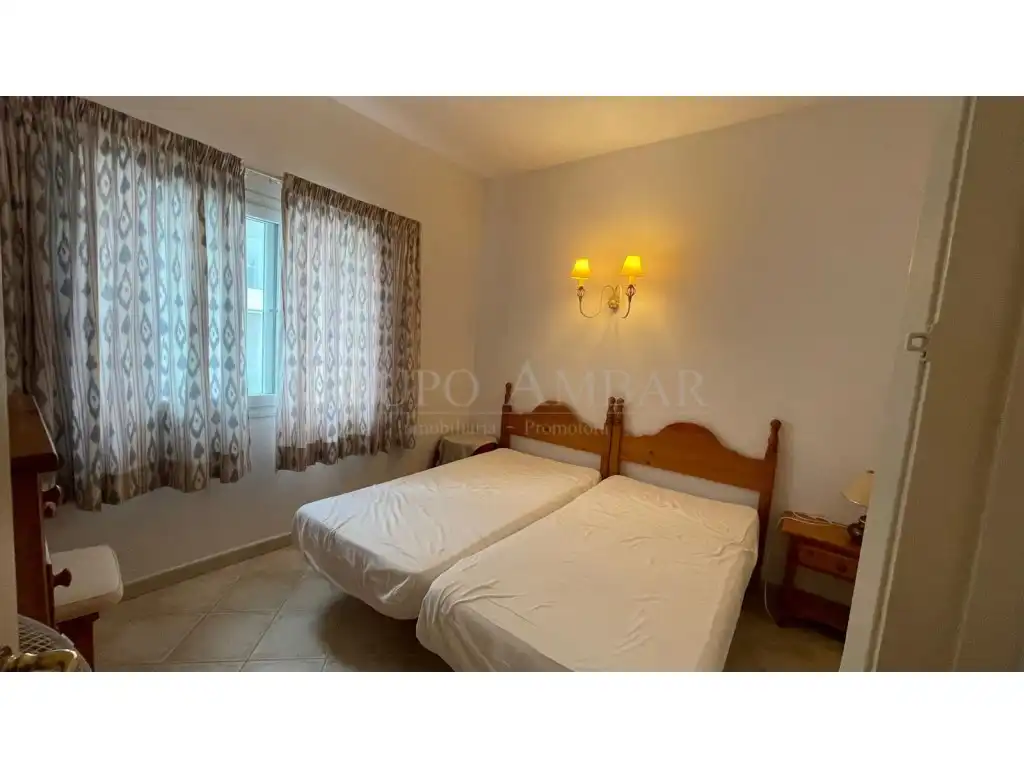Schlafzimmer von Wohnung zur Miete in Santa Eulària 