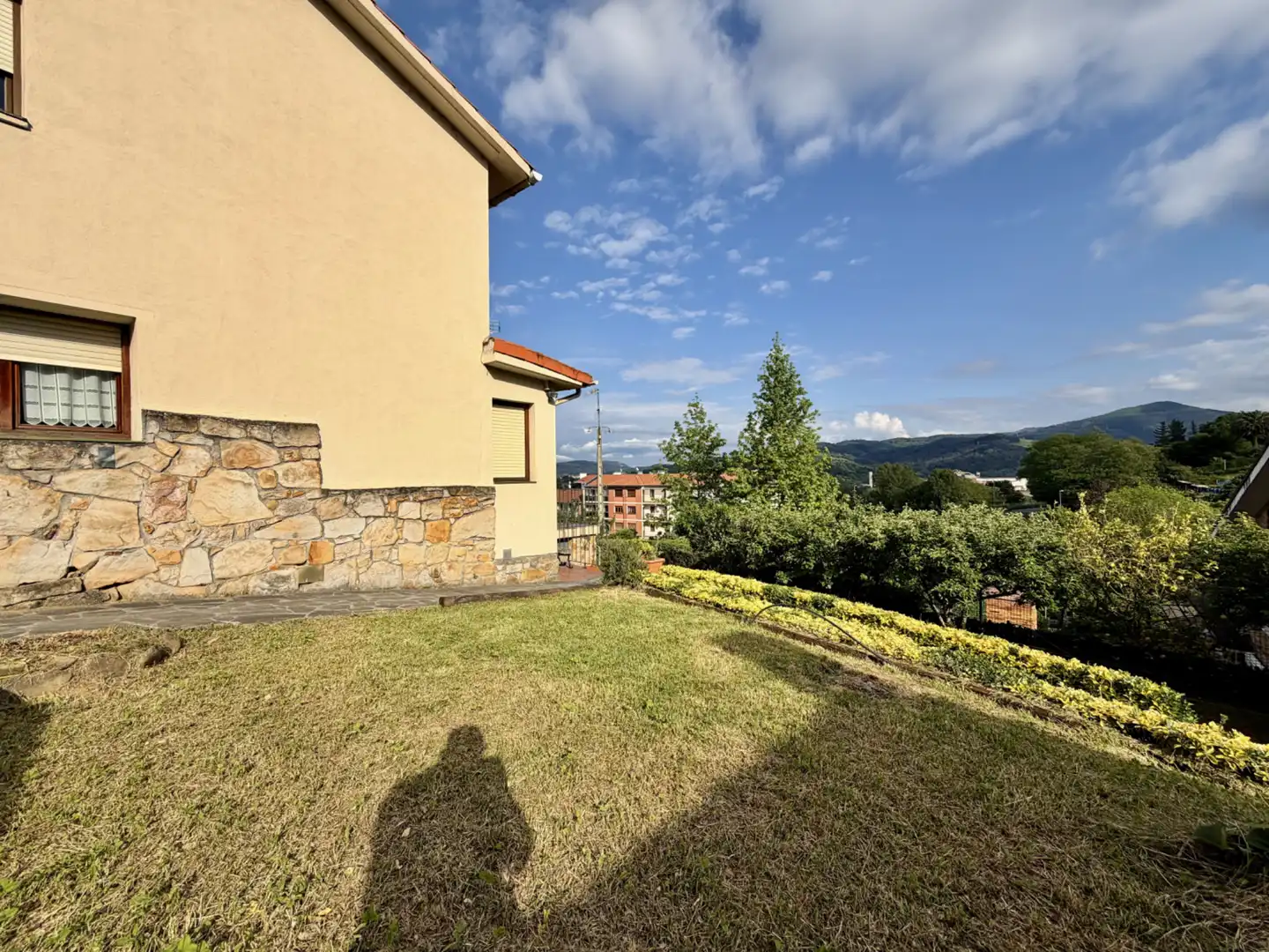 Terrassa de Casa adosada en venda en Basauri  amb Calefacció, Jardí privat i Terrassa