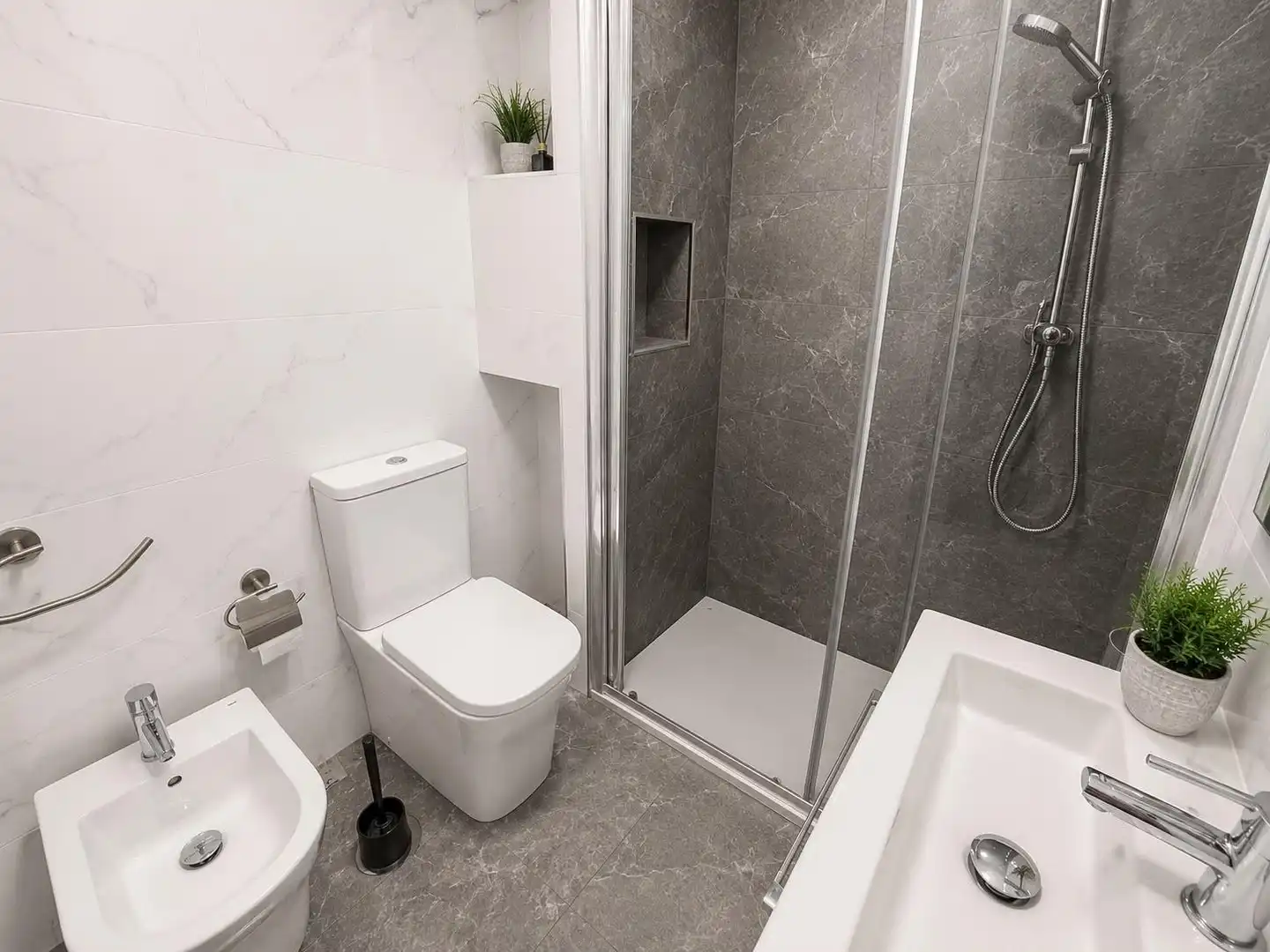 Baño de Apartamento en venta en Arona con Terraza, Amueblado y Piscina comunitaria