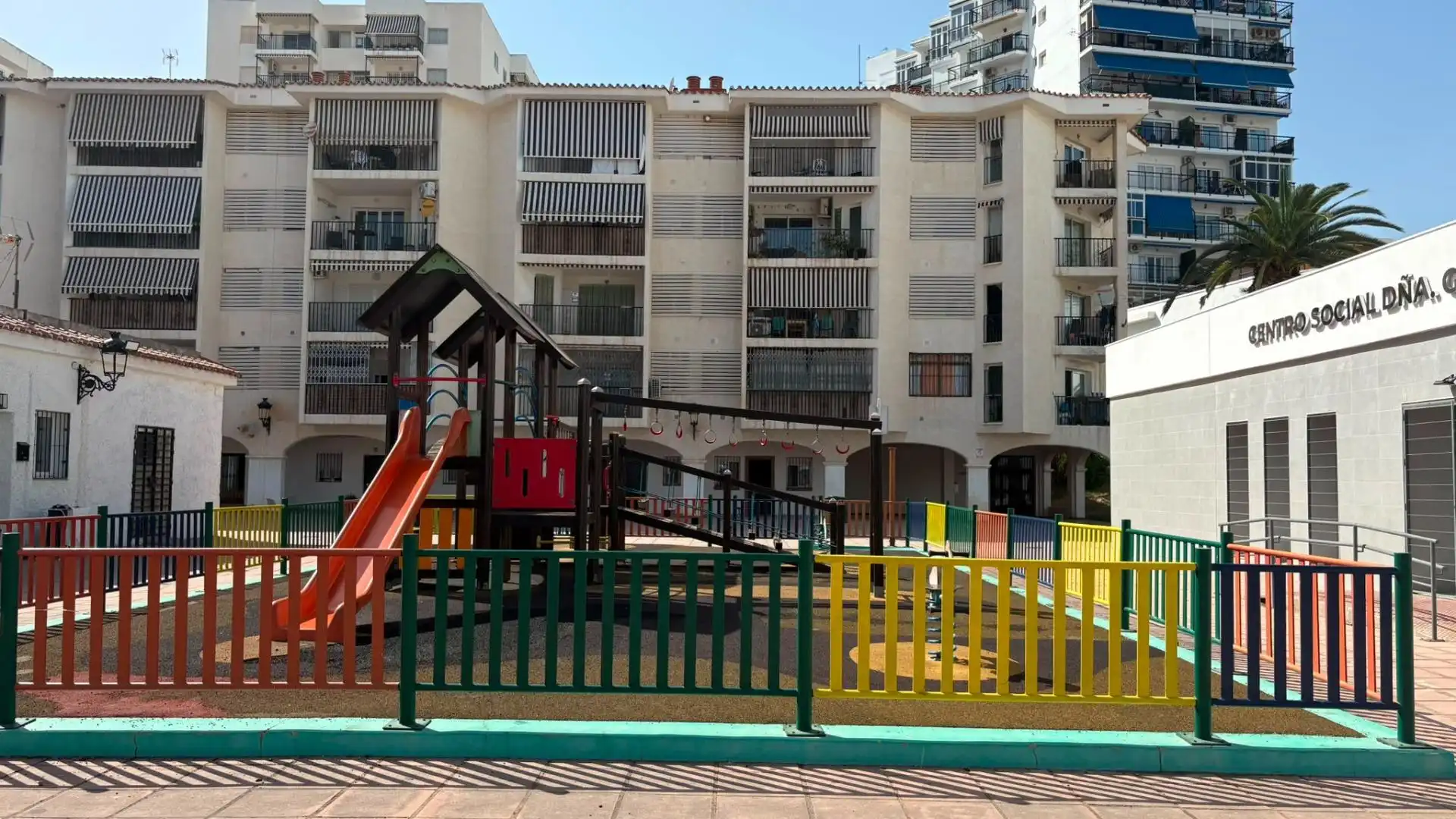 Vista exterior de Pis en venda en Benalmádena amb Aire condicionat, Terrassa i Traster