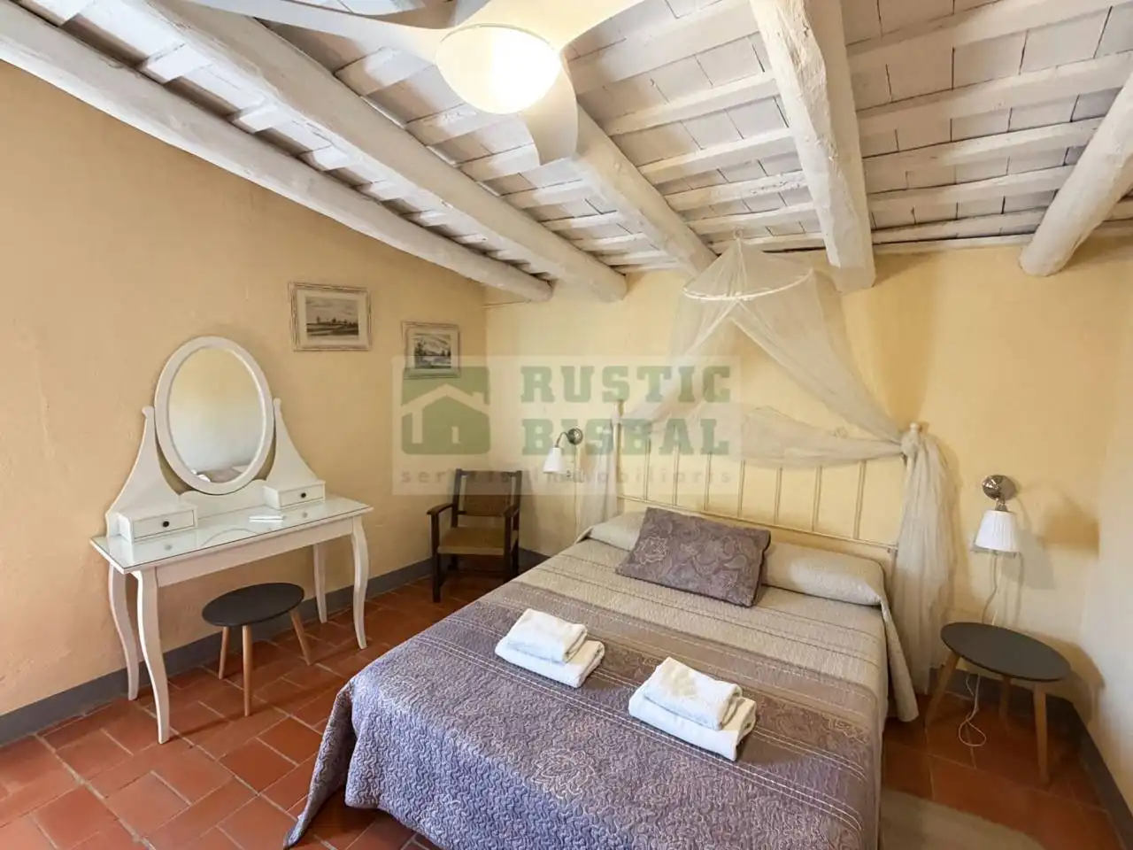 Habitación de Finca rústica de alquiler en Vilademuls con Aire acondicionado, Calefacción y Jardín privado