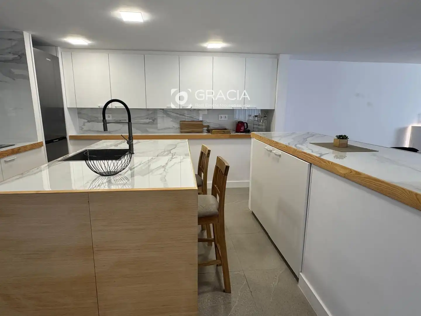 Cuina de Casa adosada en venda en Adeje amb Jardí privat, Terrassa i Traster