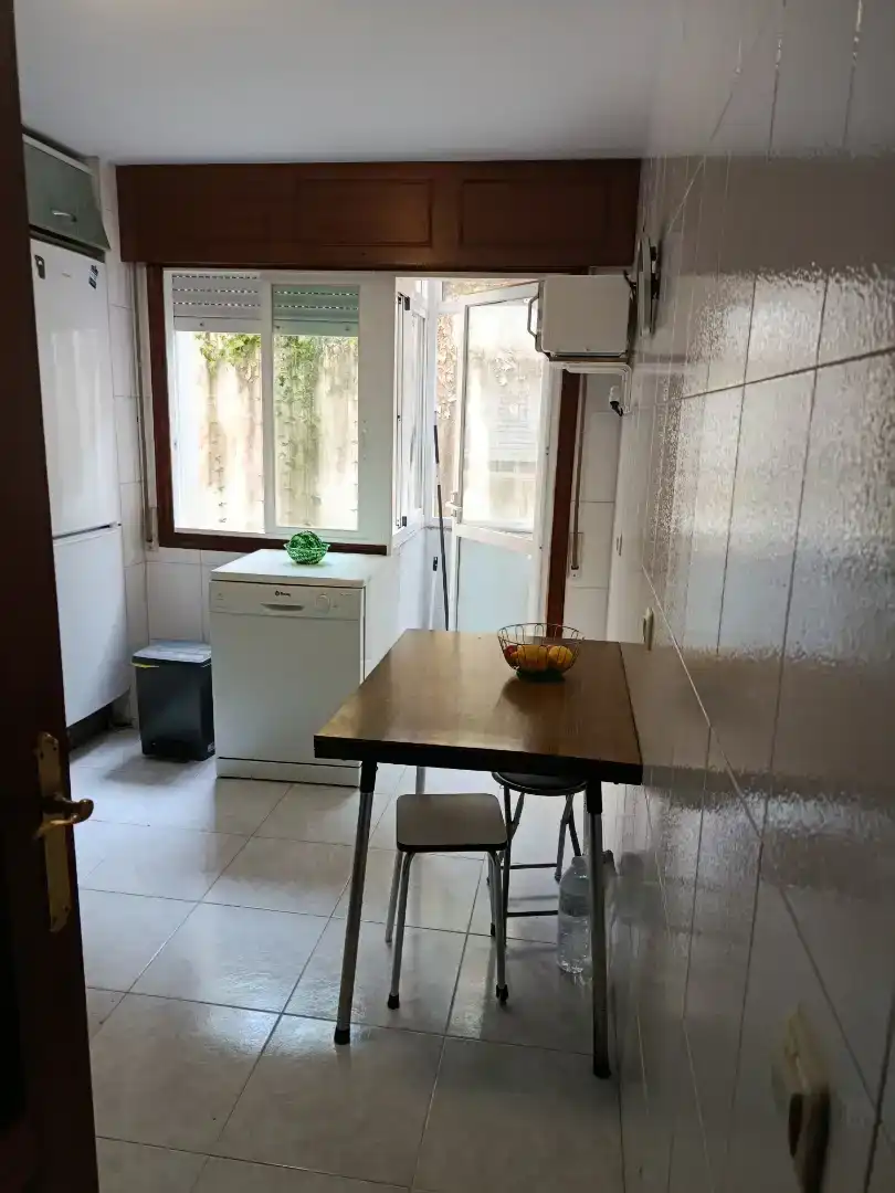 Cuina de Pis de lloguer en Poio amb Balcó