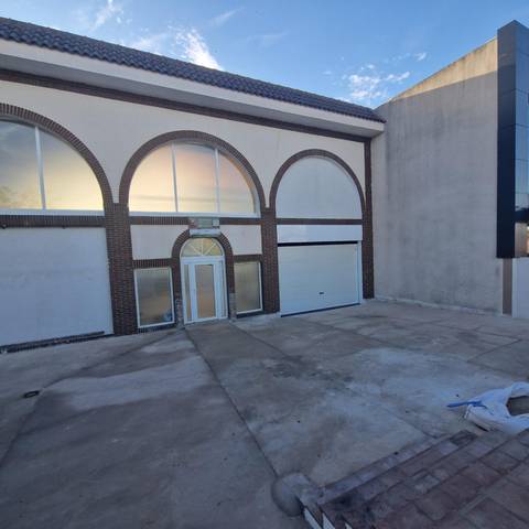 Edificio en Venta en Cobeña