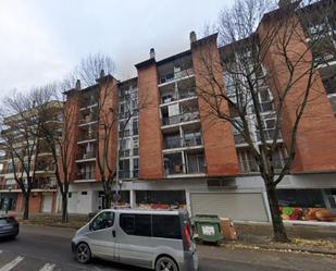 Vista exterior de Pis en venda en Olot amb Terrassa