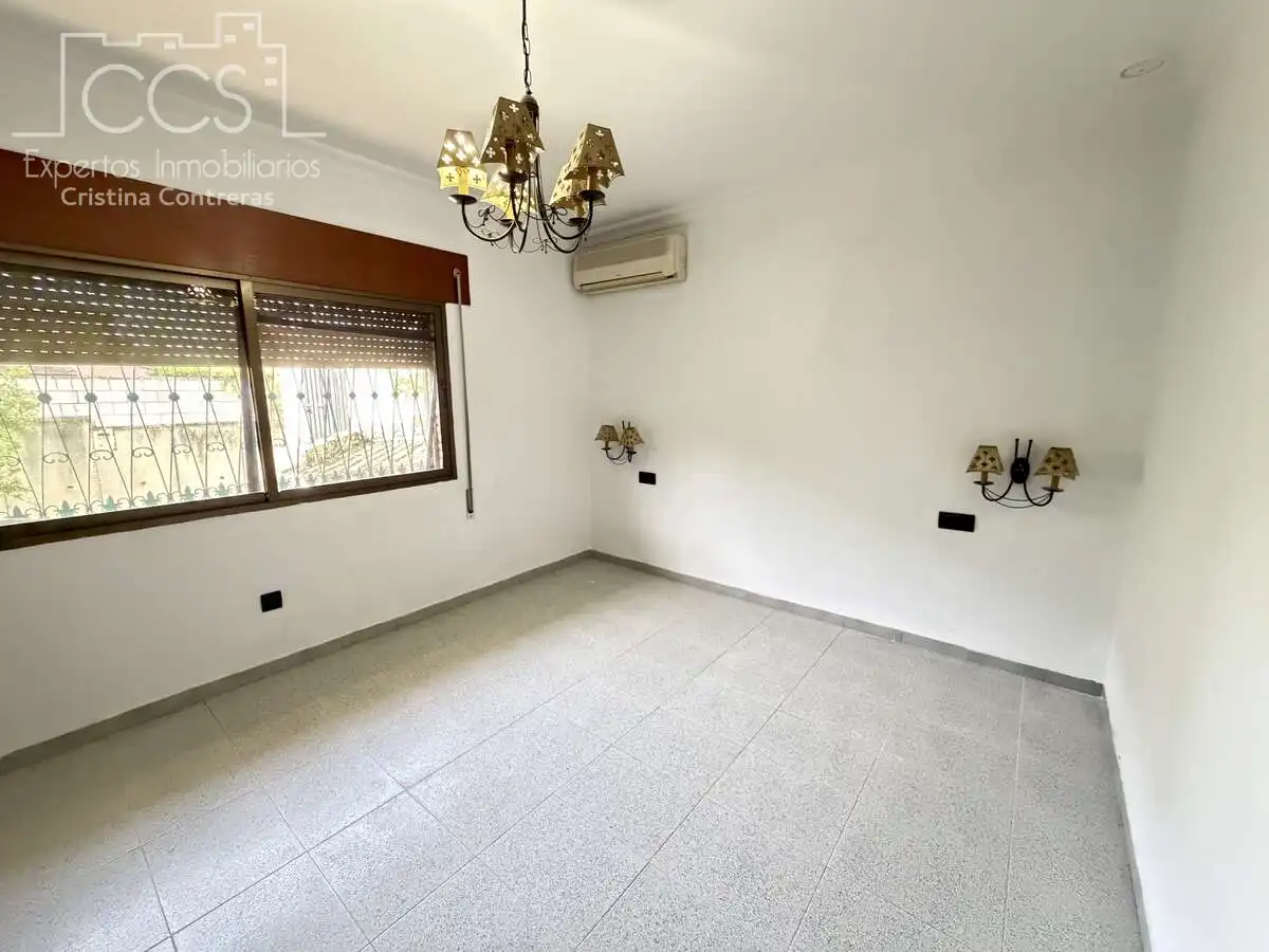 Dormitori de Casa o xalet en venda en Mairena del Alcor amb Aire condicionat, Traster i Piscina