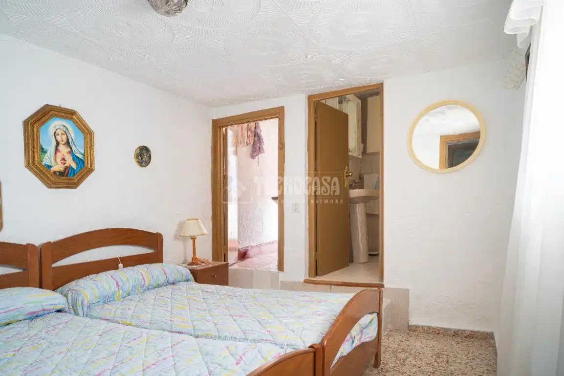Dormitori de Casa adosada en venda en Ítrabo