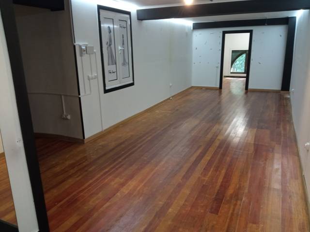 Local comercial en Venta en Parque San Francisco - Uría