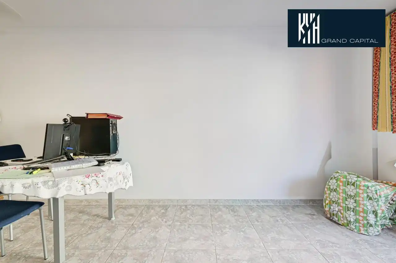 Sala d'estar de Pis en venda en Salt amb Aire condicionat, Calefacció i Balcó