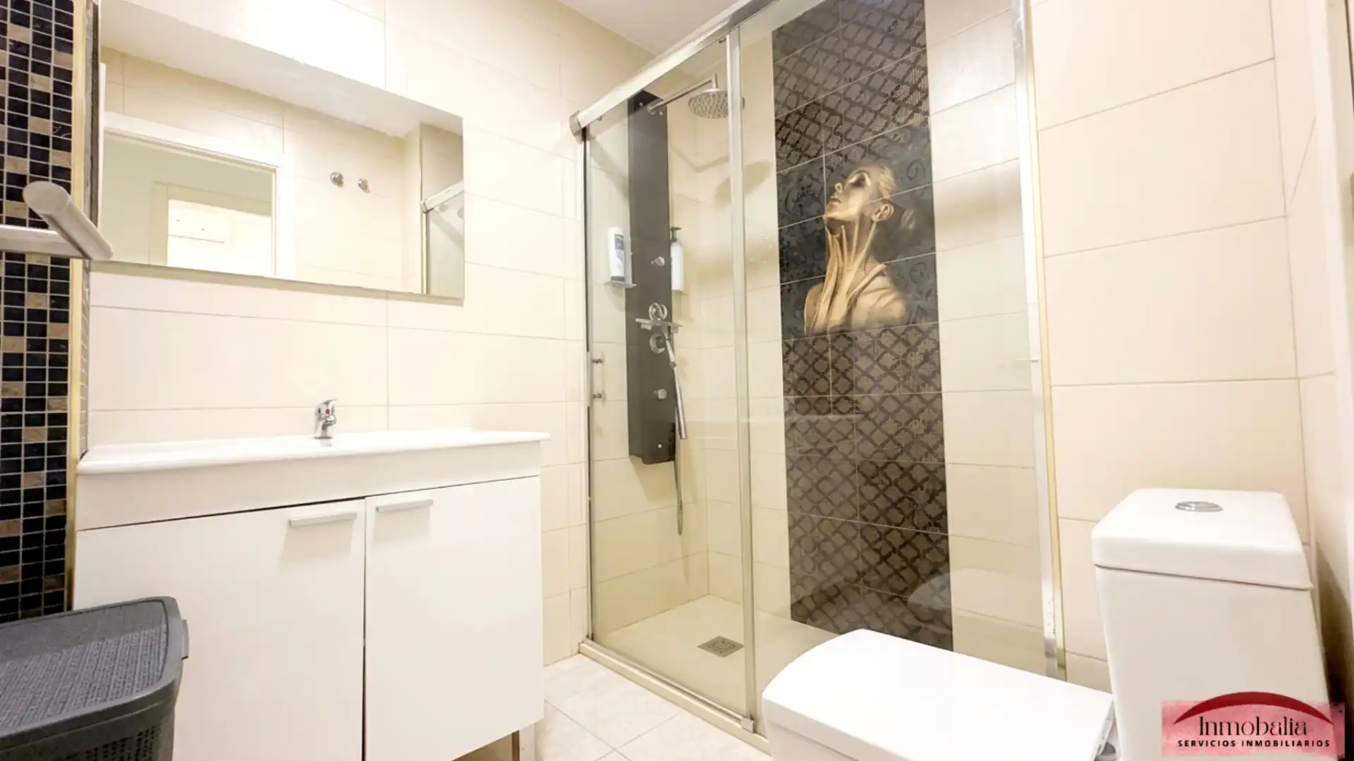 Baño de Piso en venta en Sevilla con Aire acondicionado y Terraza