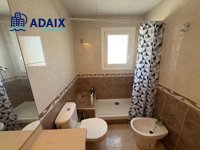 Bathroom of Flat for sale in Roda de Berà  with Oven and Balcony