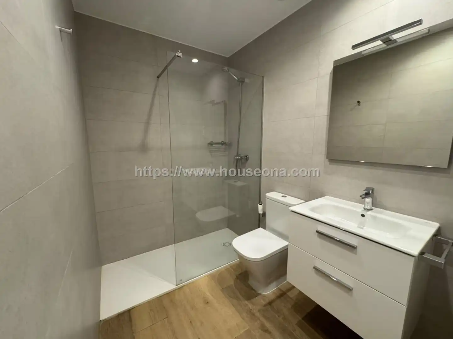 Bathroom of Attic for sale in Bilbao   with Heating, Terrace and Storage room