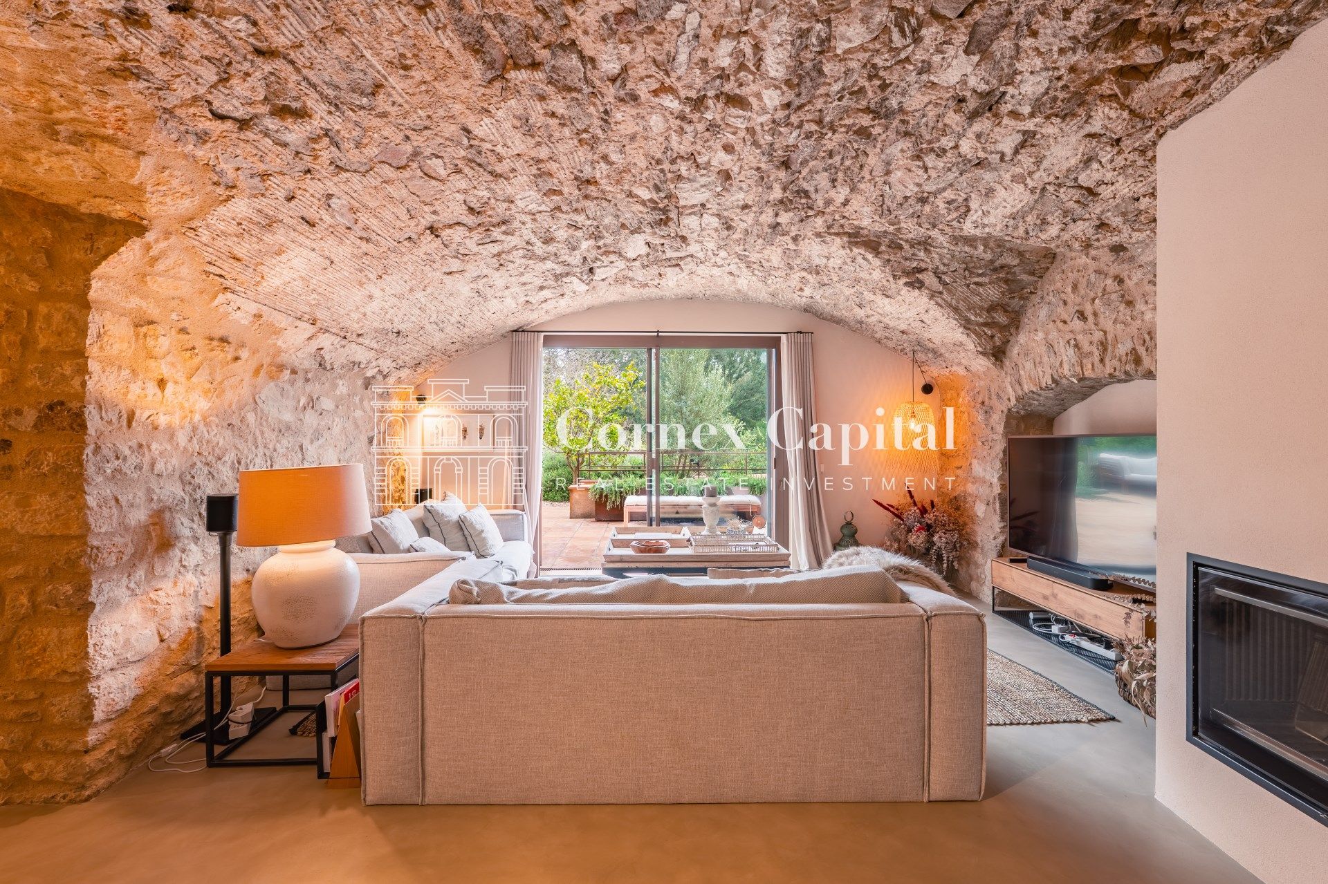 Sala de estar de Finca rústica en venta en Begur con Aire acondicionado, Calefacción y Jardín privado