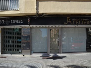 Locale commerciale in affitto a Avenida de Cayetano del Toro 44