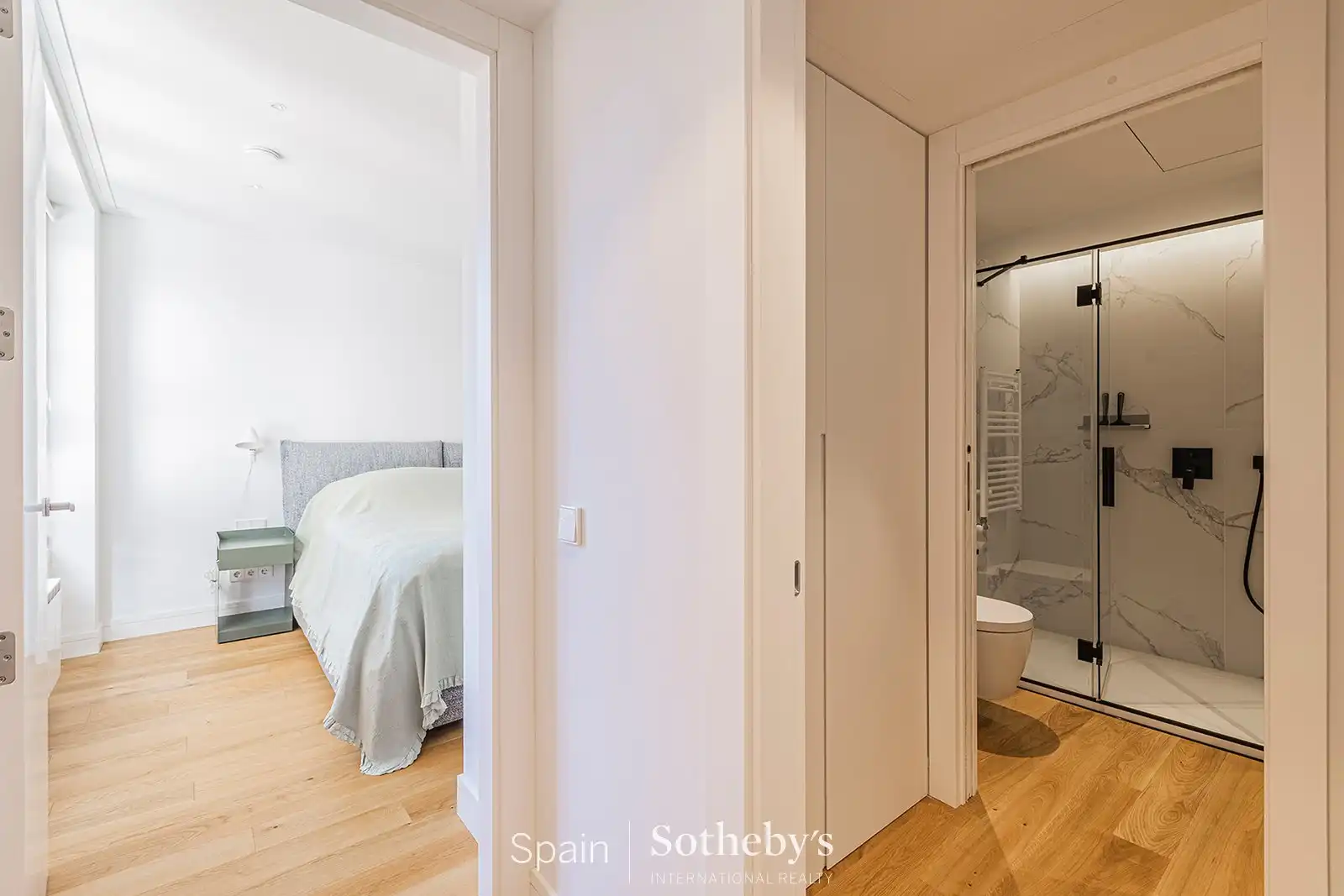 Bedroom of Apartments for sale in Barcelona  with Air Conditioner, Heating and Terrace