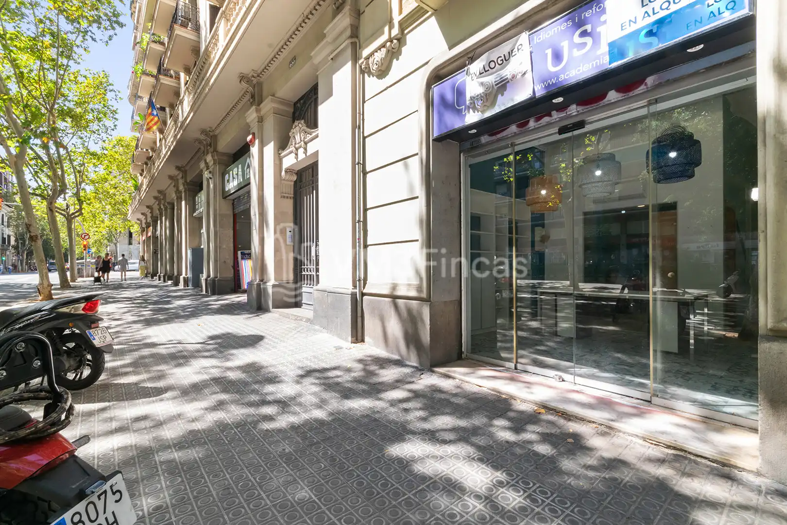 Außenansicht von Büro zur Miete in Barcelona mit Klimaanlage und Heizung