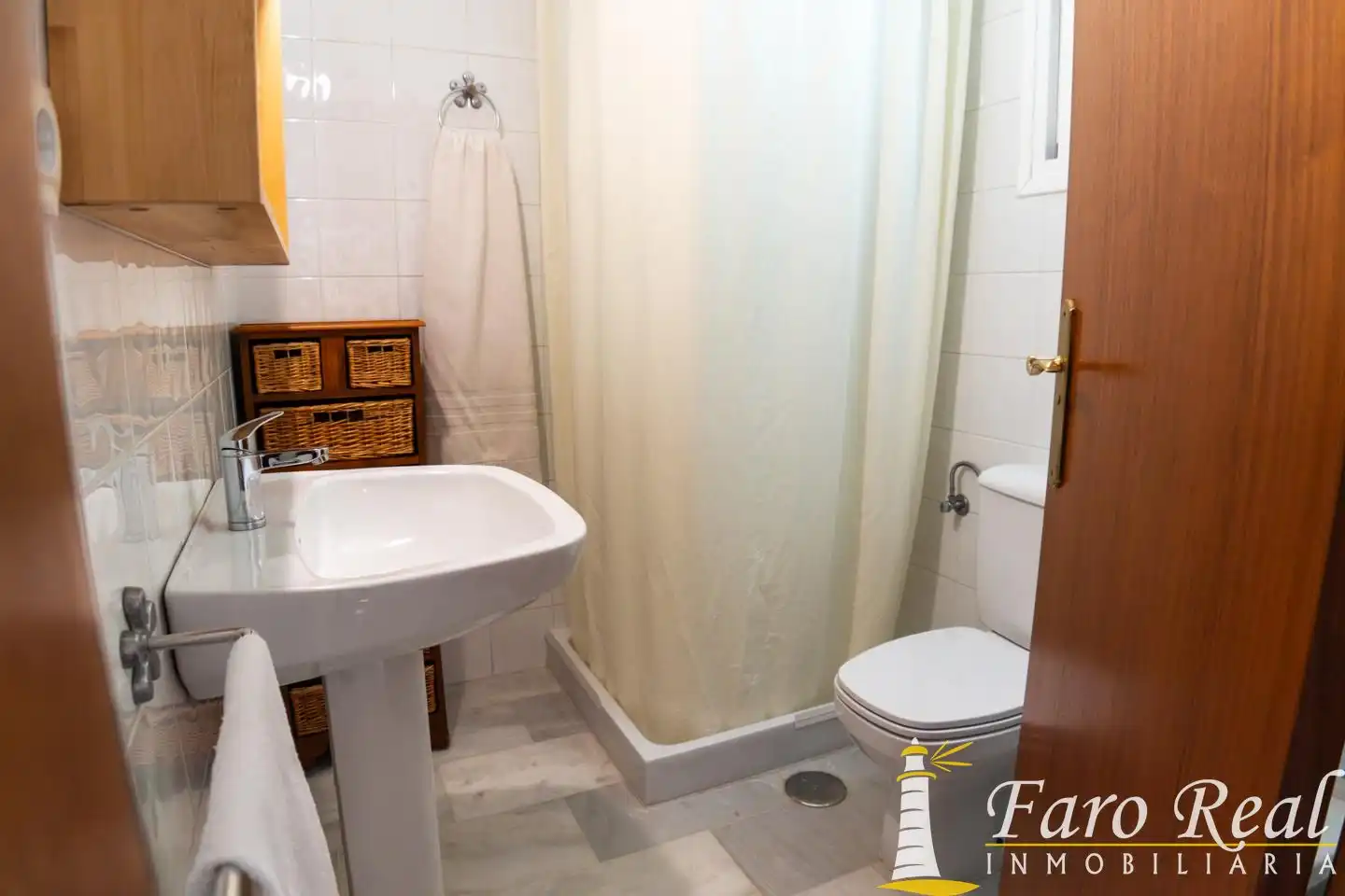 Bathroom of Flat for sale in Sanlúcar de Barrameda  with Air Conditioner