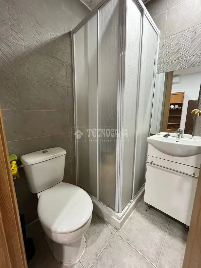 Badezimmer von Geschaftsraum zum Verkauf in Alcalá de Guadaira mit Klimaanlage und Heizung