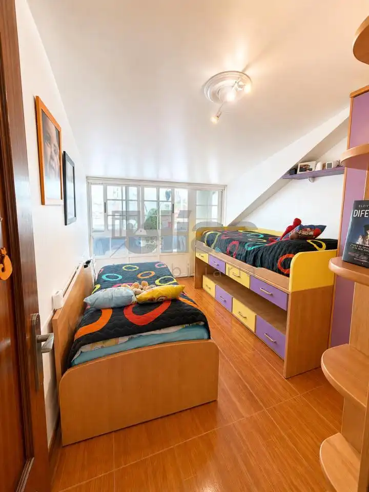 Schlafzimmer von Wohnung zur Miete in Zas mit Heizung und Abstellraum