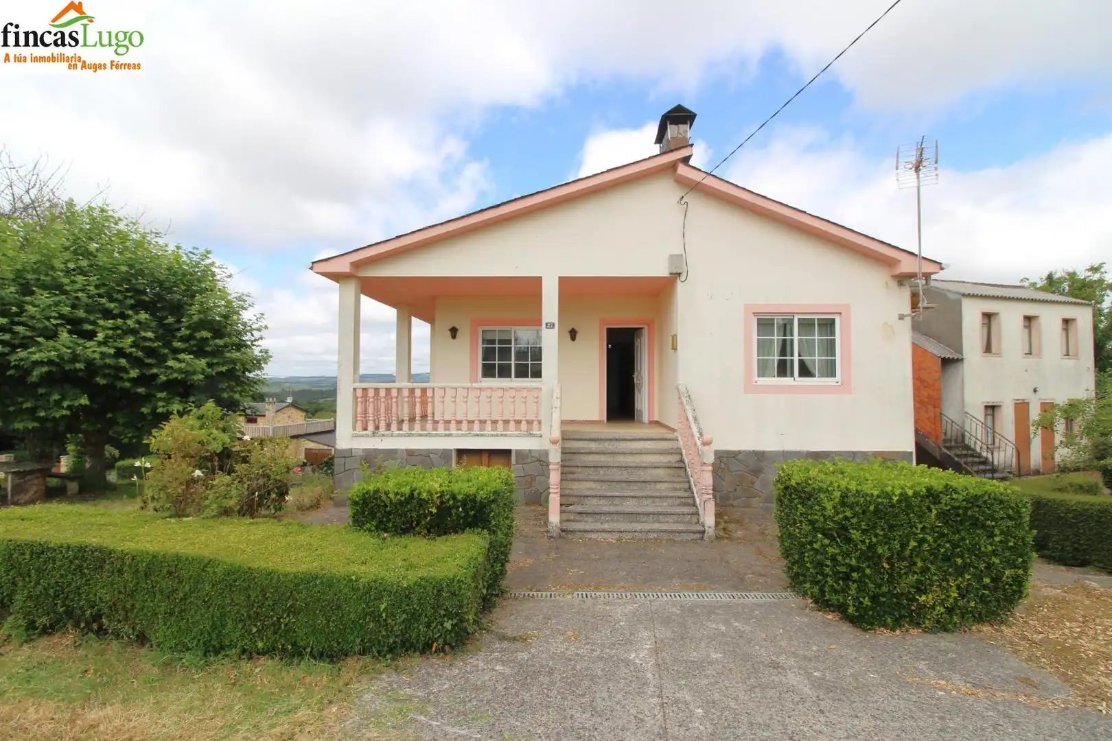 Vista exterior de Casa o chalet en venta en Begonte con Calefacción, Jardín privado y Terraza