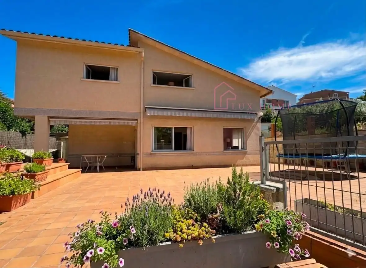 Casa amb jardí en venda a Palau-solità i Plegamans, imagen 6