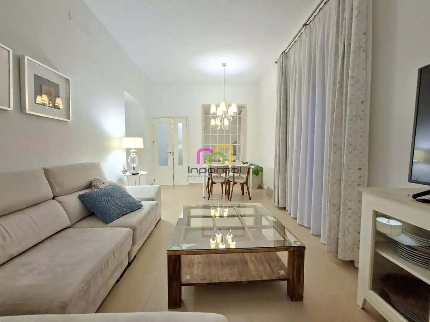 Sala d'estar de Apartament de lloguer en Badajoz amb Calefacció i Moblat