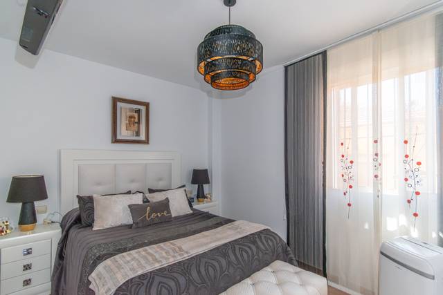 Piso en Venta en Calle España en Avda. De los Ogíjares