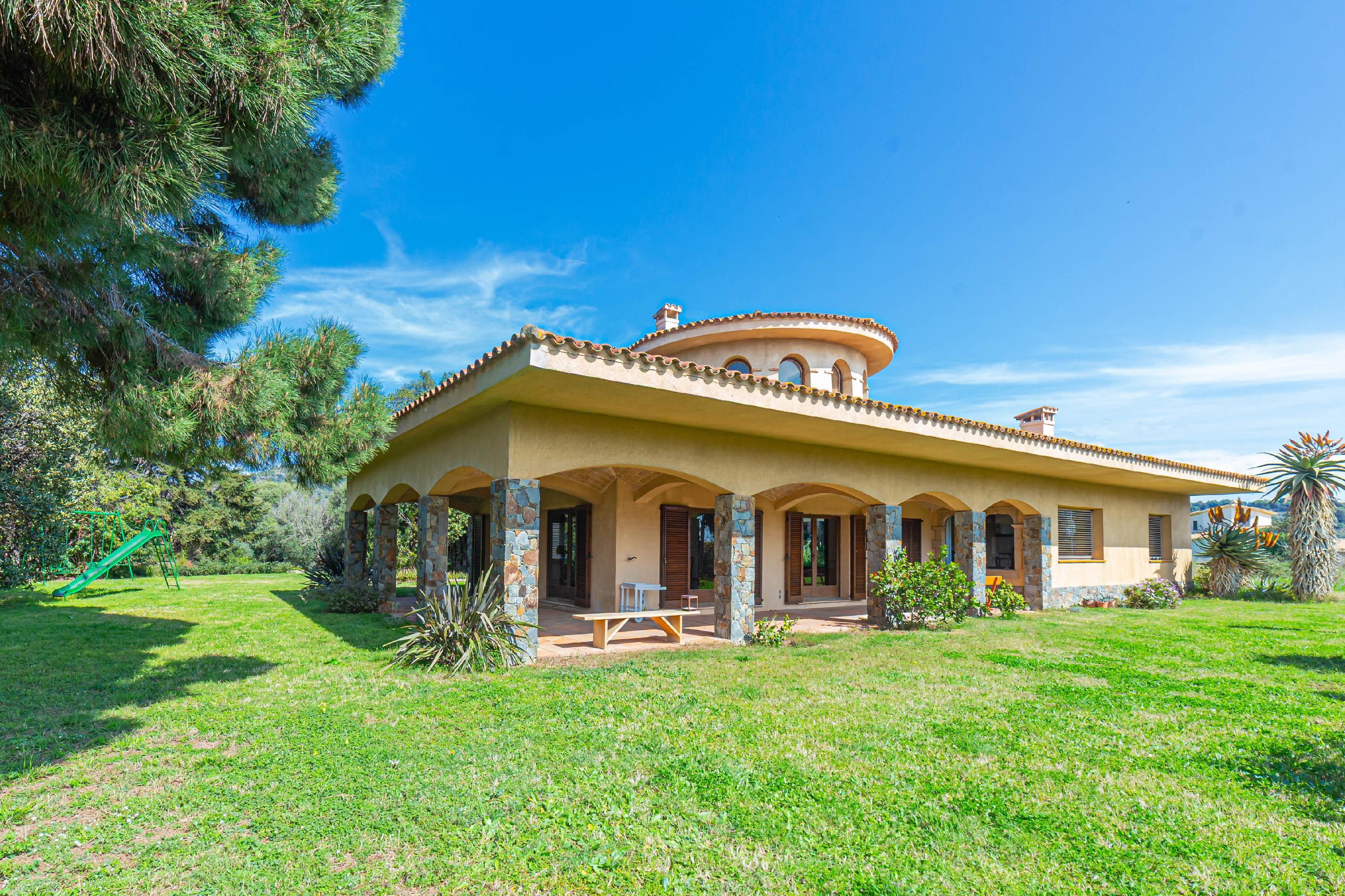 Jardín de Finca rústica en venta en Pineda de Mar con Calefacción, Parquet y Terraza