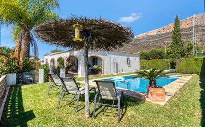 Jardí de Casa o xalet en venda en Jávea / Xàbia amb Aire condicionat, Terrassa i Piscina