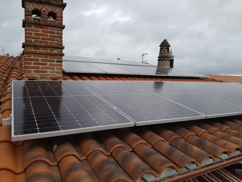 Vista exterior de Casa o xalet en venda en Tejeda de Tiétar amb Aire condicionat, Calefacció i Jardí privat