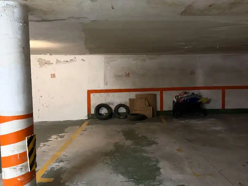 Parkplatz von Garage zur Miete in Sanxenxo